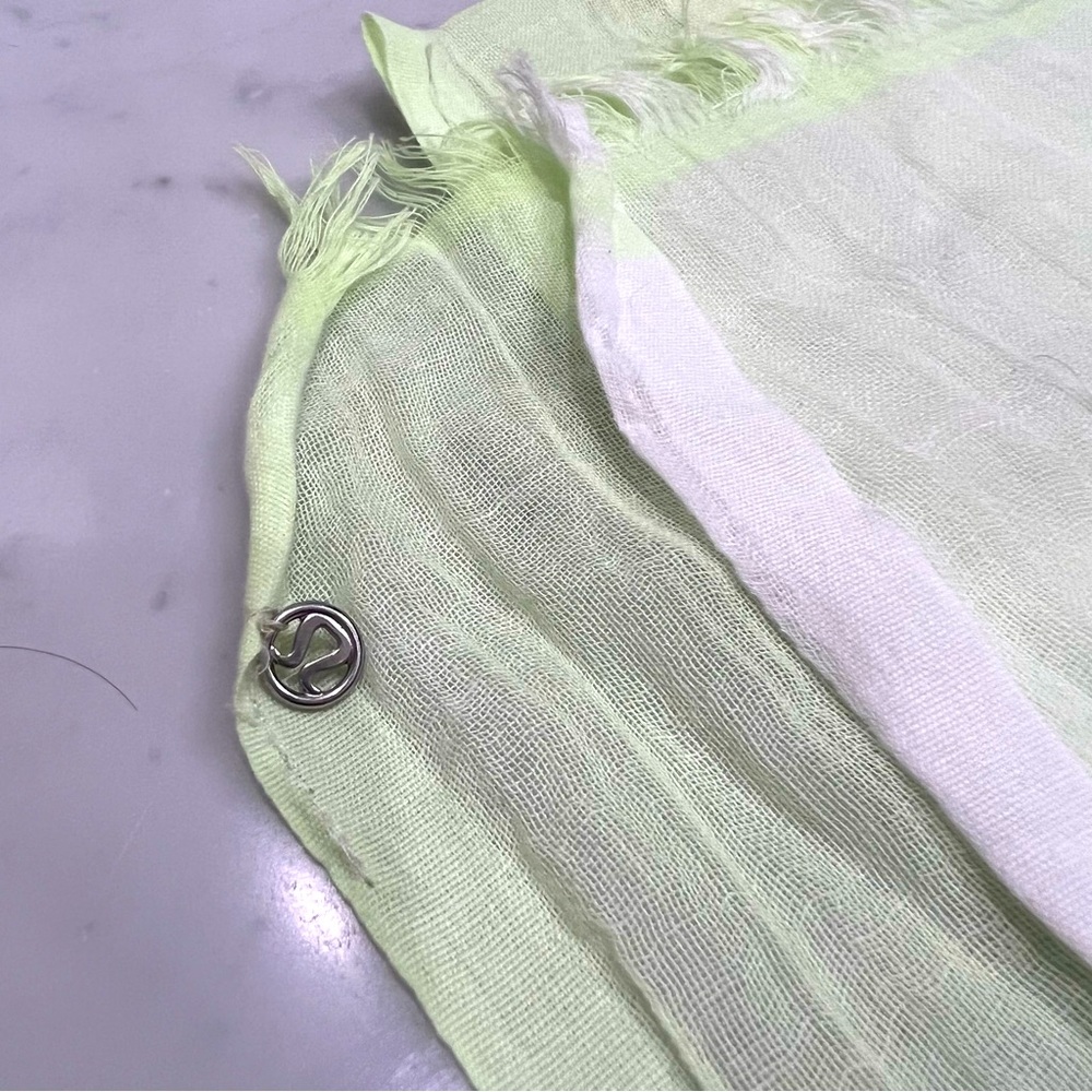 Lululemon scarf